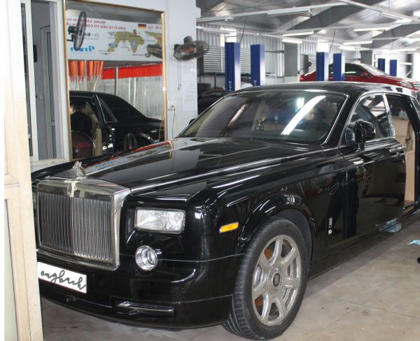 Trần Sao xe độc Rolls Royce - ONGBACH